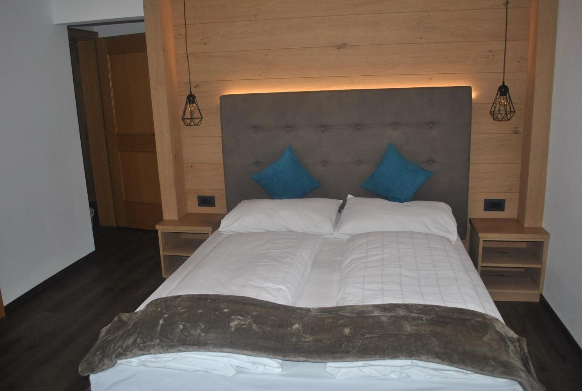Hotel Garni Walter Ortisei Ngoại thất bức ảnh